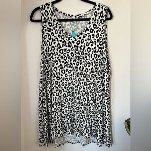 ❗️💲CLOSEOUT SALE: $5 💲❗️- Black and White Animal Print Tank Top